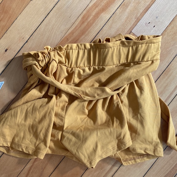 5 flowy shorts - Picture 5 of 6